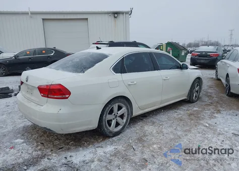 2013 Volkswagen Passat 2.5L Se из США, поврежденный, VIN 1VWBH7A39DC001491